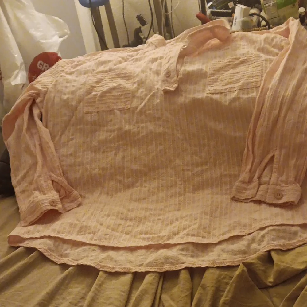 Textured Button-Up Shirt - Picture 2 of 6